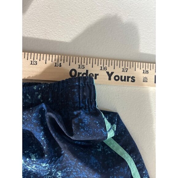 Under Amour running shorts  Womens Splatter Print  Blue Teal Lightweight m - Picture 3 of 9